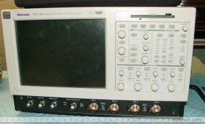Tektronix TDS7104